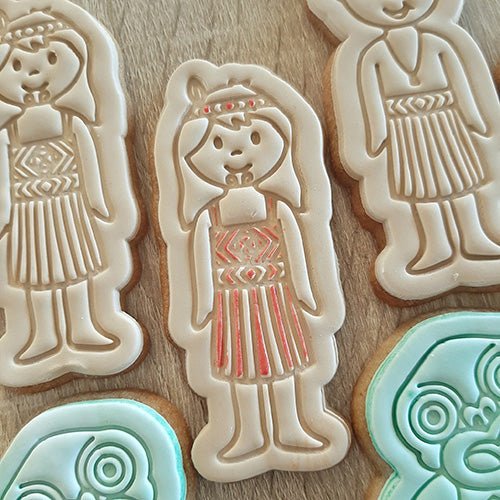 NZ Maori Girl Kapa Haka Cookie Cutter and Fondant Stamp - ShopNZ