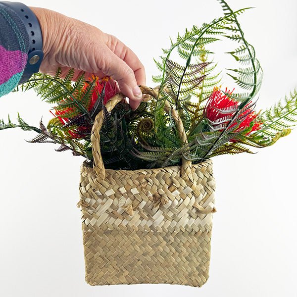 NZ Pohutukawa and Fern Table Decoration - ShopNZ