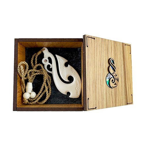 Square Rimu Maori Love Twist Jewellery Box - ShopNZ