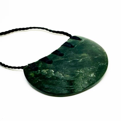 Beautiful Genuine NZ Greenstone Breastplate Māori Kōuma Necklace