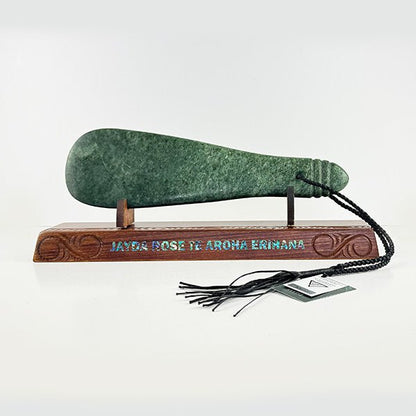 Beautiful Full Size 34.5cm Ngai Tahu Greenstone Mere - ShopNZ