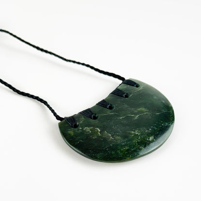 Beautiful Genuine NZ Greenstone Breastplate Māori Kōuma Necklace - ShopNZ