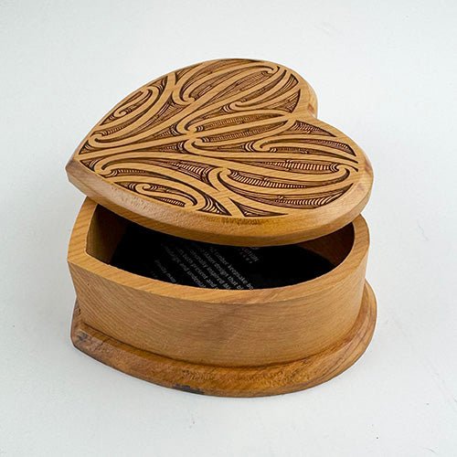 Beautiful Heart Shaped Engraved Maori Rimu Box - ShopNZ