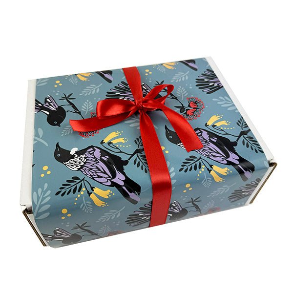 Classic NZ Kiwiana Chocolate Gift Box - ShopNZ