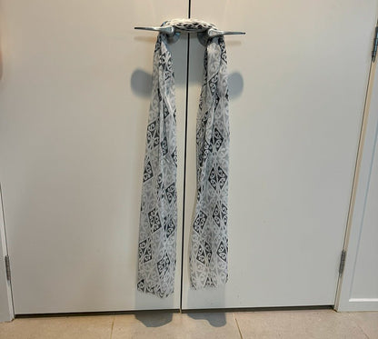 Grey White and Black Māori Kowhaiwhai Scarf - ShopNZ
