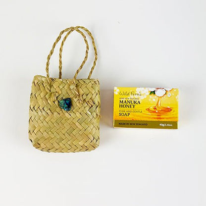 Manuka Honey Guest Soap in Paua Kete Bag Gift Set - ShopNZ