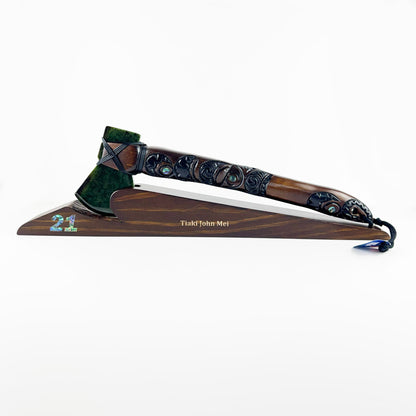 Māori Axe Toki Kaka Poto with Greenstone Head - ShopNZ