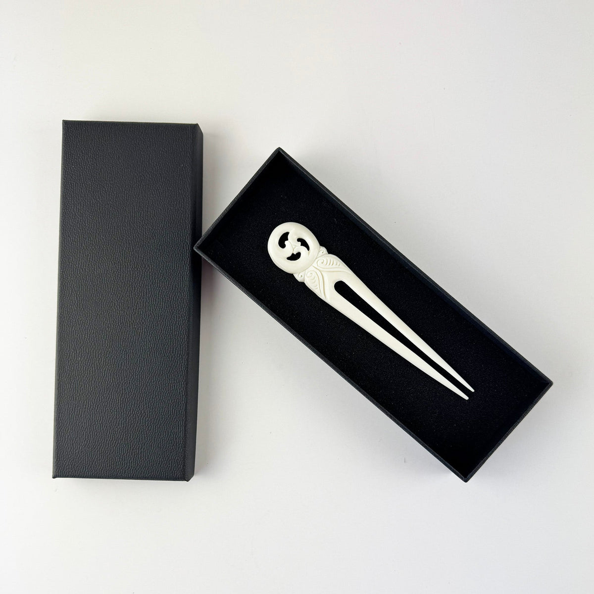Māori Bone Triple Koru Heru Comb - ShopNZ