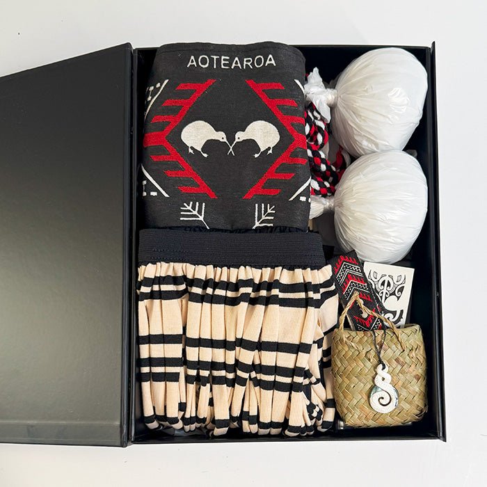 Maori Girl Kapa Haka Costume Gift Box - ShopNZ