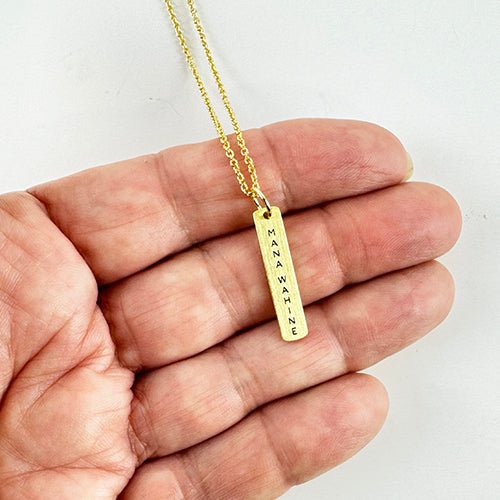 Māori Mana Wahine Strong Woman Gold Necklace - ShopNZ