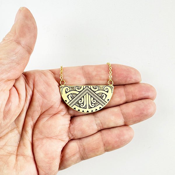 Māori Maunga - nui Great Mountain Kōuma Breastplate Necklace - ShopNZ