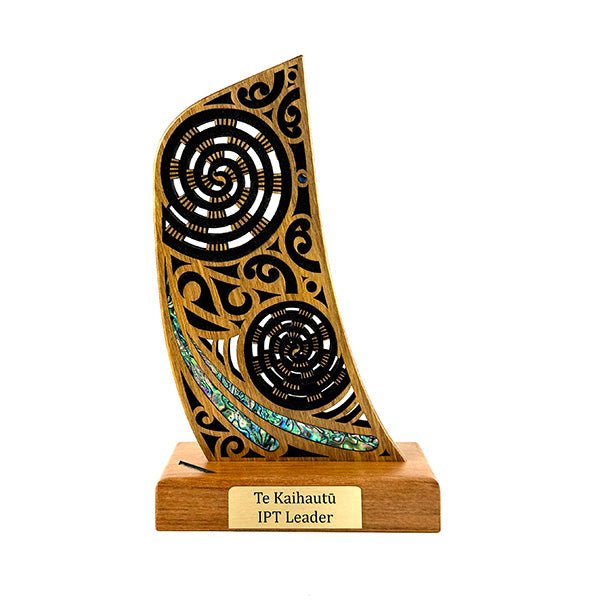 Maori Waka Canoe Stern Leadership Trophy - ShopNZ