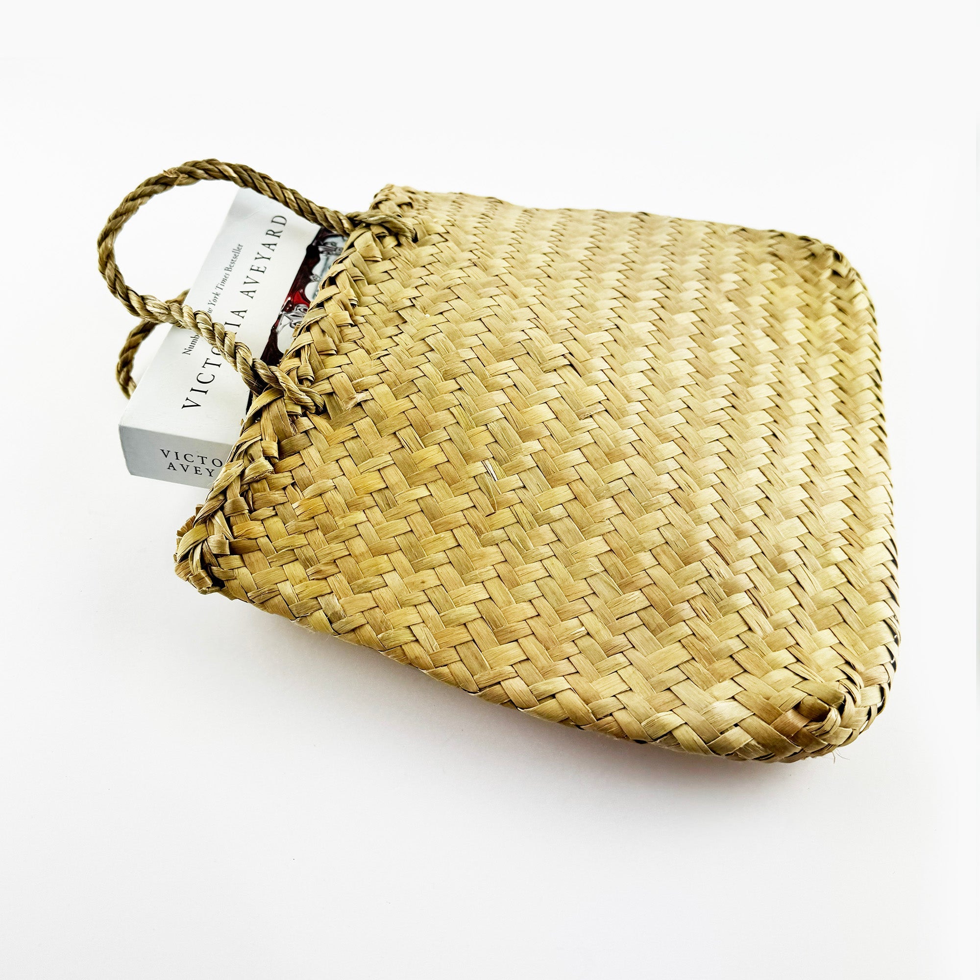 Medium Maori Style Kete Basket 20 x 23cm - ShopNZ
