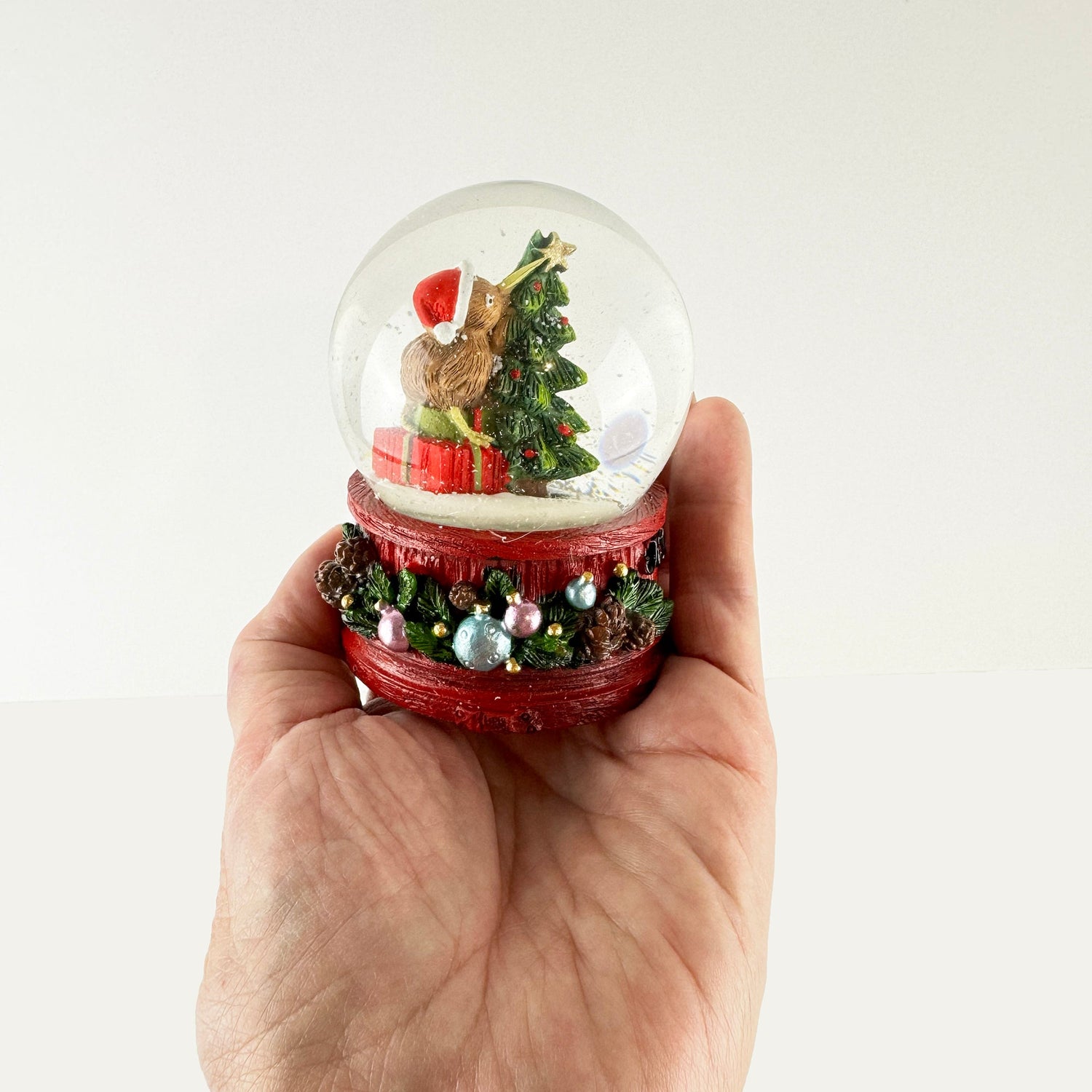 New Zealand Christmas Kiwi Bird Snowglobe - Perfect To Add To Your Collection - ShopNZ