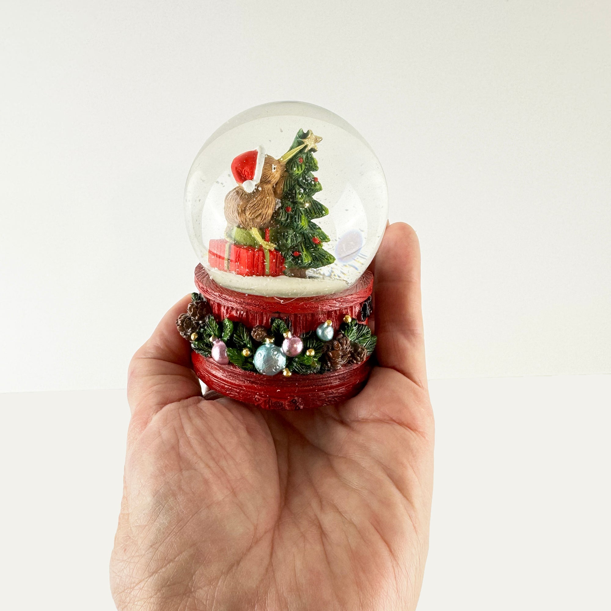New Zealand Christmas Kiwi Bird Snowglobe - Perfect To Add To Your Collection - ShopNZ
