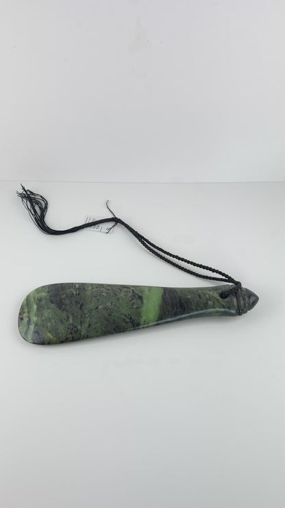 Beautiful Full Size 34.5cm Ngai Tahu Greenstone Mere