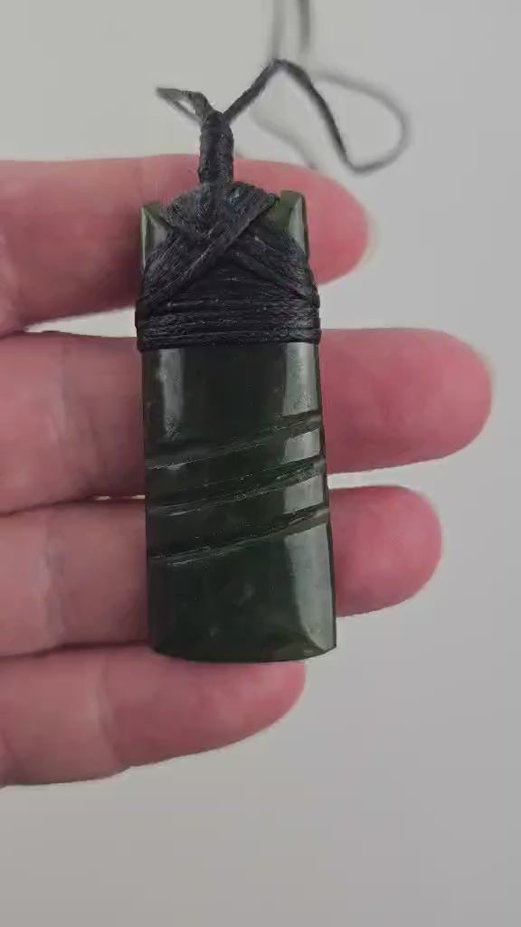 Genuine NZ Greenstone Toki Necklace with Carved Grooves