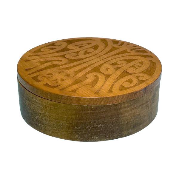 Rimu Round Jewellery Box with Maori Mangopare Tattoo Carving - ShopNZ