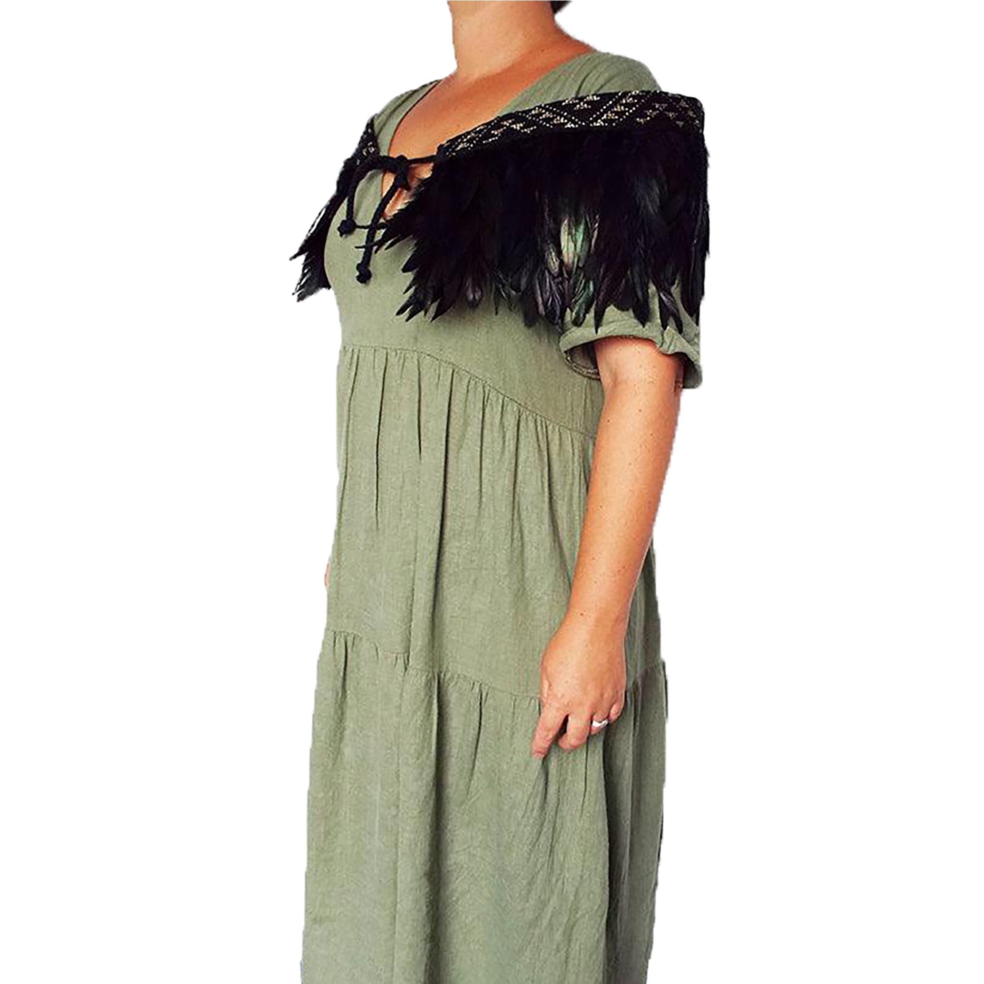 Short Black Māori Korowai With Gold Trim - ShopNZ