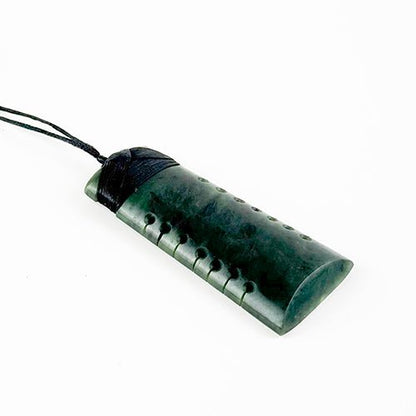 Stunning Genuine NZ Greenstone Toki Necklace with Notching - ShopNZ