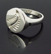 NZ Silver Fern Signet Ring - ShopNZ