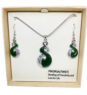 Gorgeous Green Maori Love Twist Necklace and Earrings Set