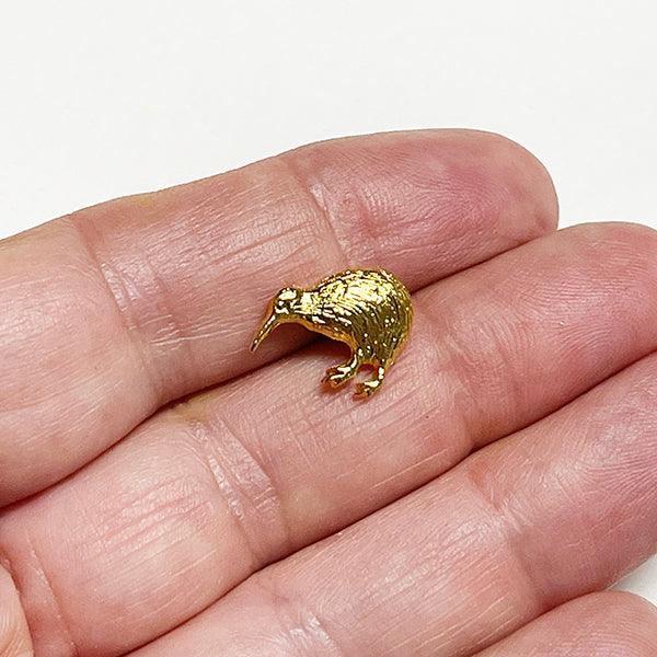 Gold Kiwi Pinback Badge - ShopNZ