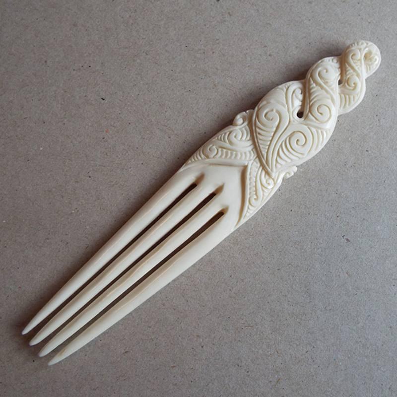 Maori Bone Pikorua Twist Heru Comb - ShopNZ