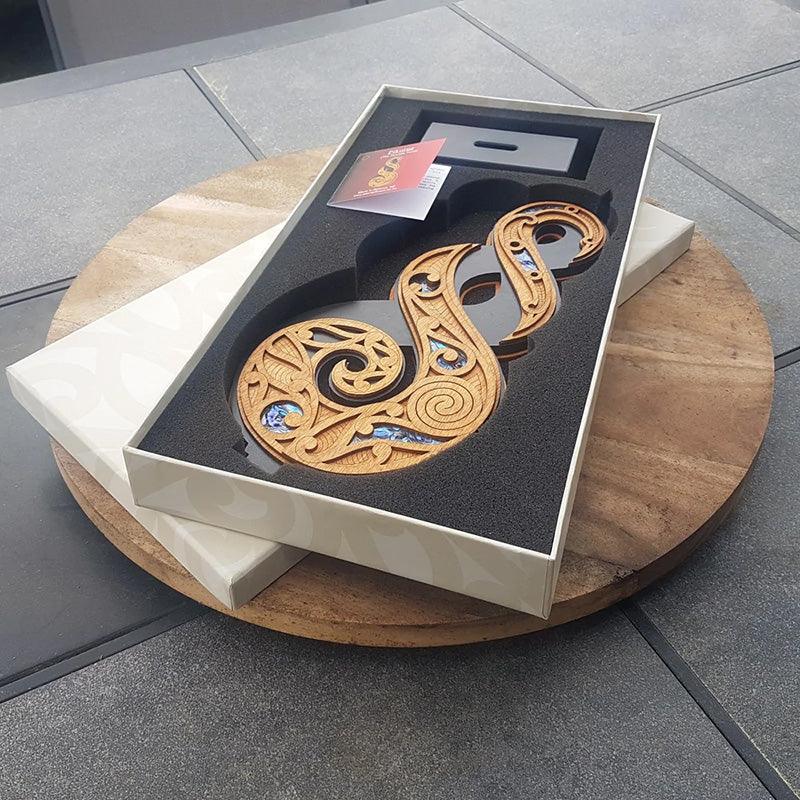 Maori Friendship or Love Twist Trophy Ornament - ShopNZ